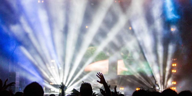 深圳鸿创98：智能硬件研发领域的创新引擎与行业标杆