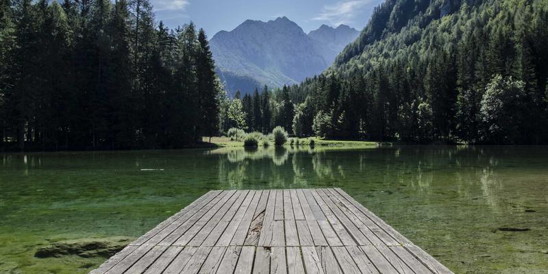 深圳鸿创与高校产学研合作：探索物联网与电子产品研发的未来孵化模式