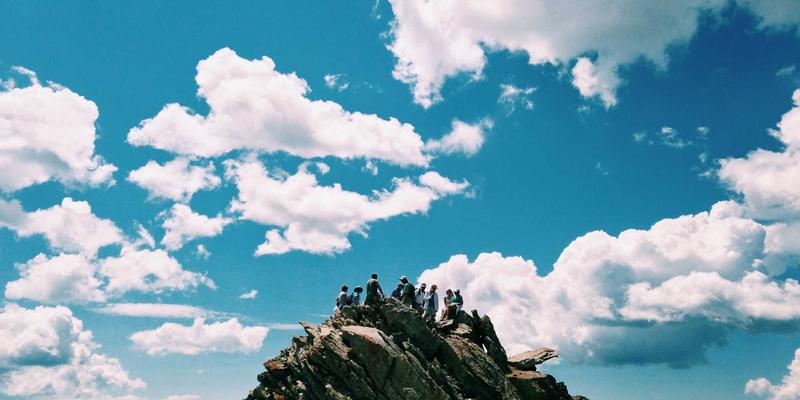 深圳鸿创技巧：以物联网与未来科技，引领深圳科技公司的创新浪潮